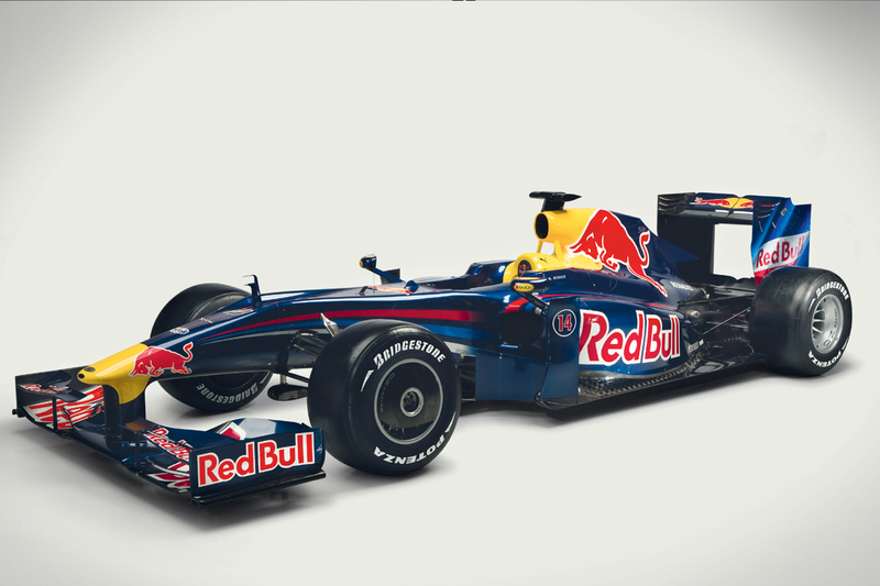 Illustration for article titled Red Bull Racing 2009 RB5 F1 Car Debuts At Circuito De Jerez, Gets Wings